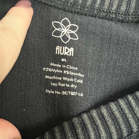 Aura Charcoal Ribbed Crop Top - Picture 4 of 4